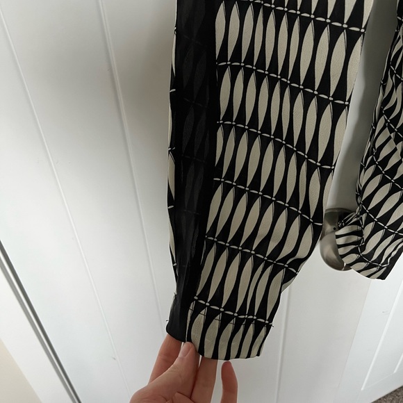 Molly Bracken light weight tapered pant XS - Picture 3 of 5